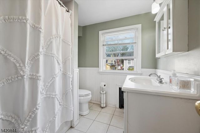 40 Lenox Ter, Bloomfield Twp., NJ 07003