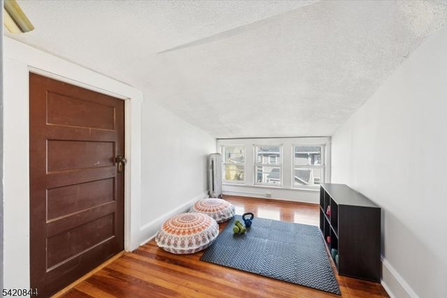 40 Lenox Ter, Bloomfield Twp., NJ 07003