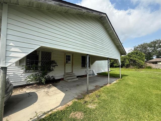 2815 Cypress Street, Lake Charles, LA 70601