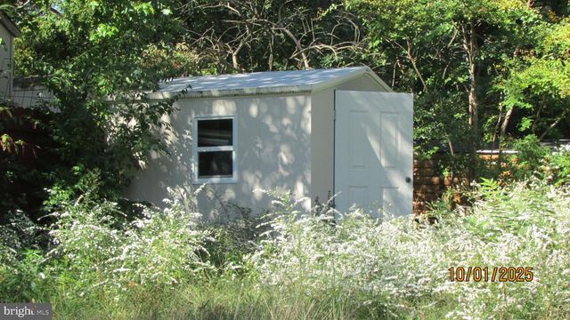 9506 49TH AVE, College Park, MD 20740