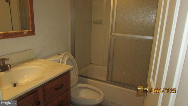 9506 49TH AVE, College Park, MD 20740