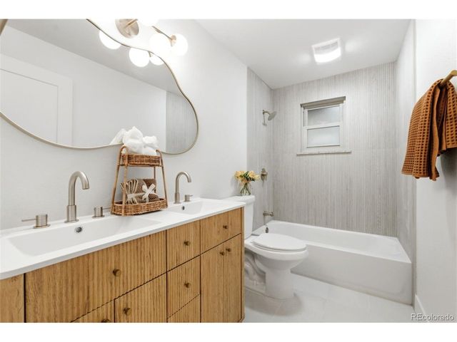 6017 Xenon St, Arvada, CO 80004