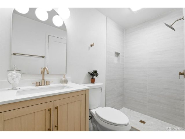 6017 Xenon St, Arvada, CO 80004