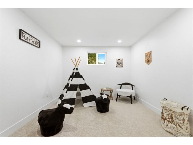 6017 Xenon St, Arvada, CO 80004