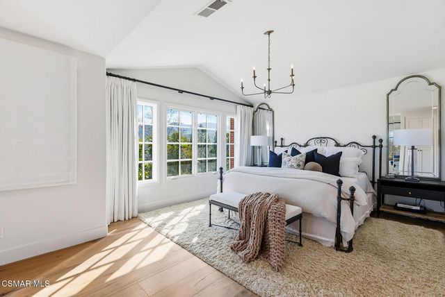 2406 Swanfield Court, Thousand Oaks, CA 91361