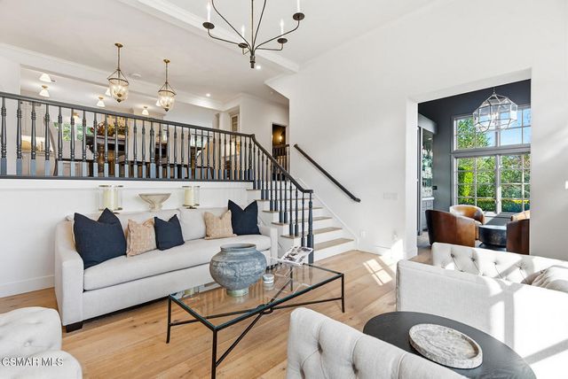 2406 Swanfield Court, Thousand Oaks, CA 91361