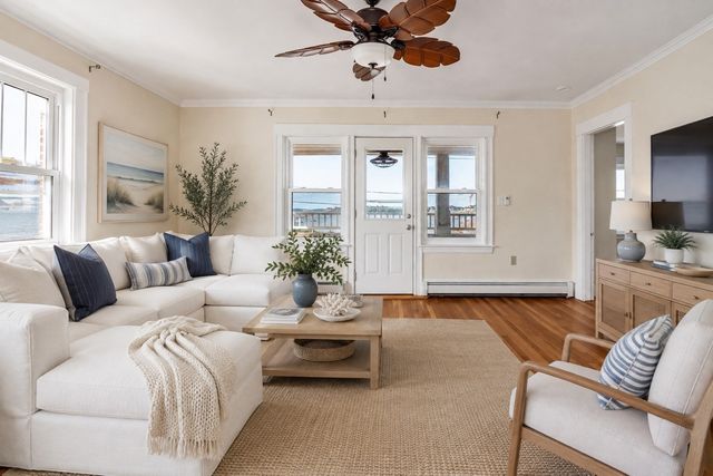 834 Nantasket Ave 3, Hull, MA 02045