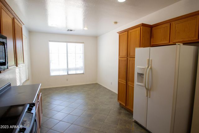 3381 W THOREAU Lane, Anthem, AZ 85086