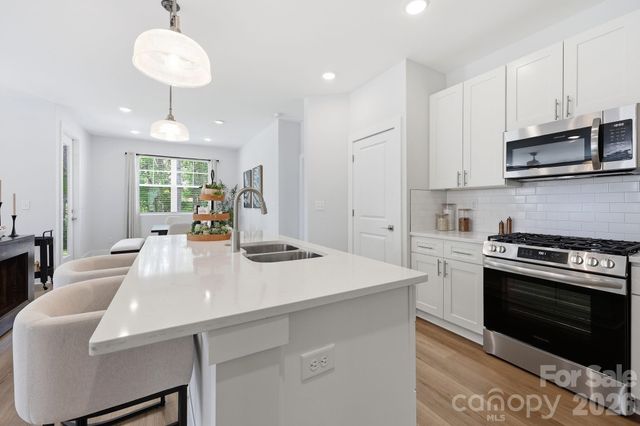 8612 Chagrin Drive, Cornelius, NC 28031