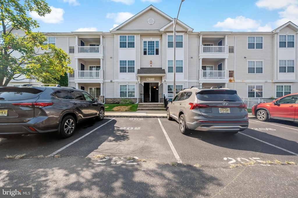 12 HIGHBRIDGE, West Deptford, NJ 08086