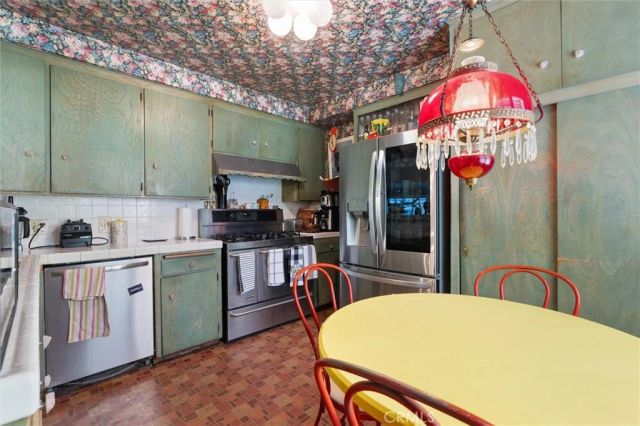 1406 N Vista Street North, Los Angeles, CA 90046