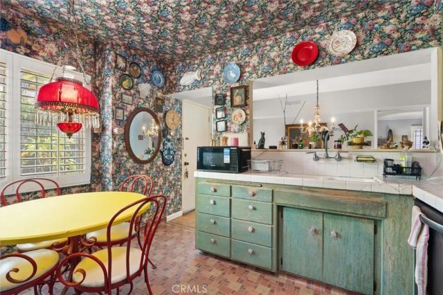 1406 N Vista Street North, Los Angeles, CA 90046