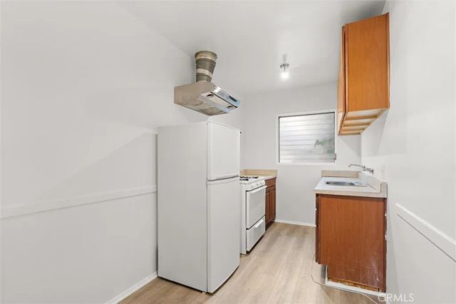 1406 N Vista Street North, Los Angeles, CA 90046