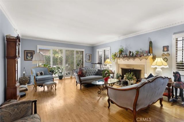 1406 N Vista Street North, Los Angeles, CA 90046