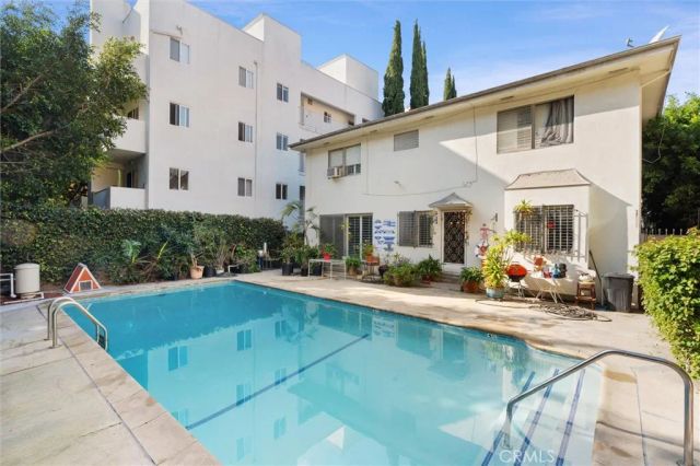 1406 N Vista Street North, Los Angeles, CA 90046