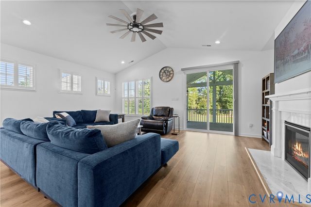 8819 Roberta Rd, Mechanicsville, VA 23116