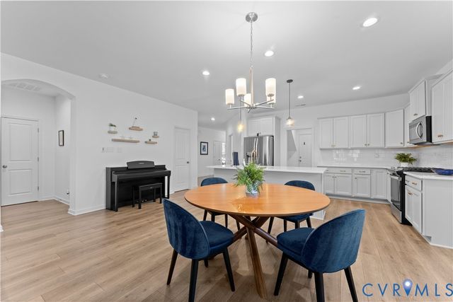 8819 Roberta Rd, Mechanicsville, VA 23116
