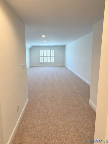 8819 Roberta Rd, Mechanicsville, VA 23116