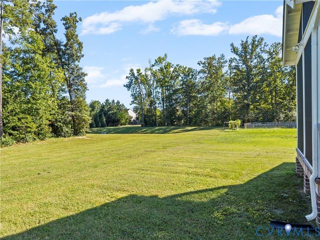 8819 Roberta Rd, Mechanicsville, VA 23116