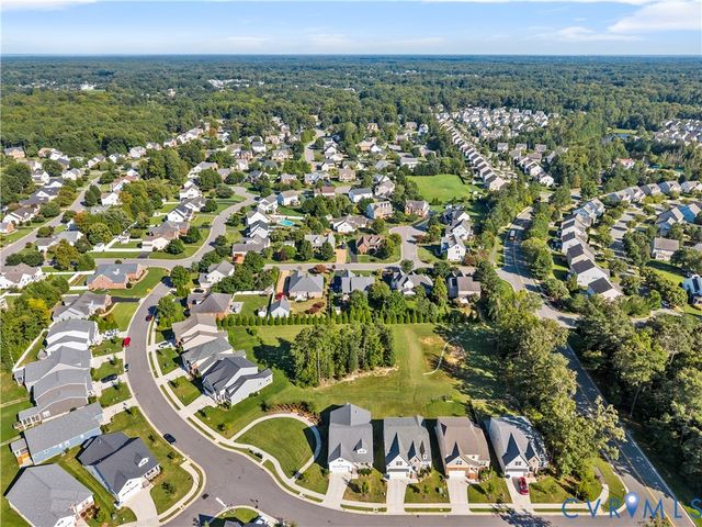 8819 Roberta Rd, Mechanicsville, VA 23116