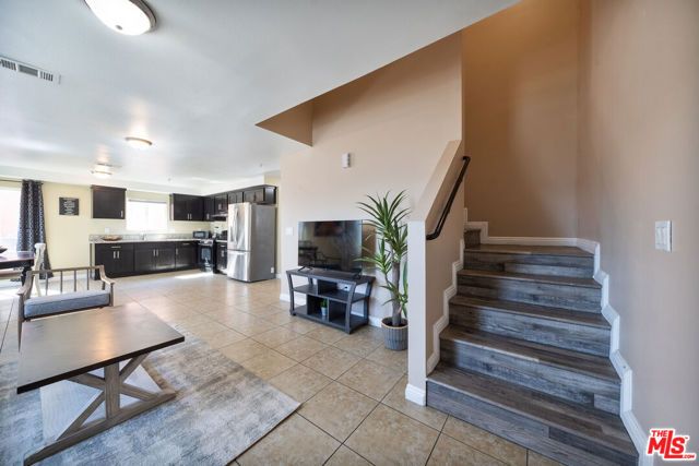 943 Broad Avenue, Wilmington (los Angeles), CA 90744