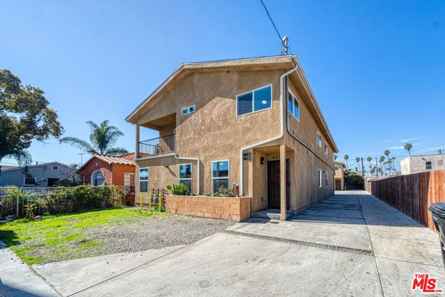 943 Broad Avenue, Wilmington (los Angeles), CA 90744