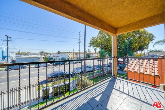 943 Broad Avenue, Wilmington (los Angeles), CA 90744