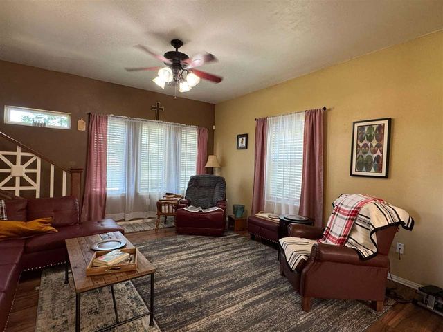 704 6th St, Elgin, OK 73538