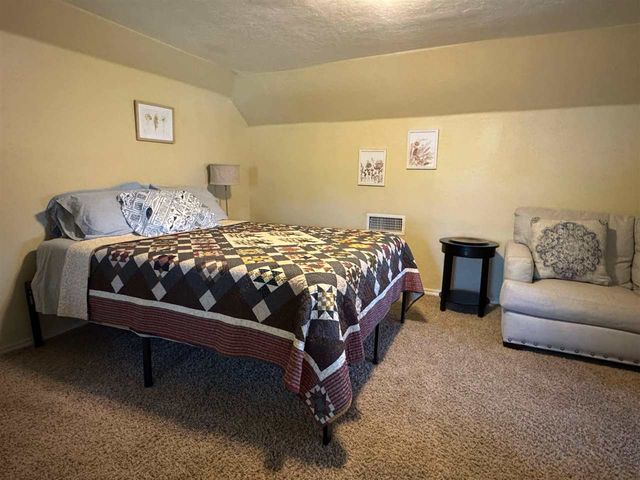 704 6th St, Elgin, OK 73538