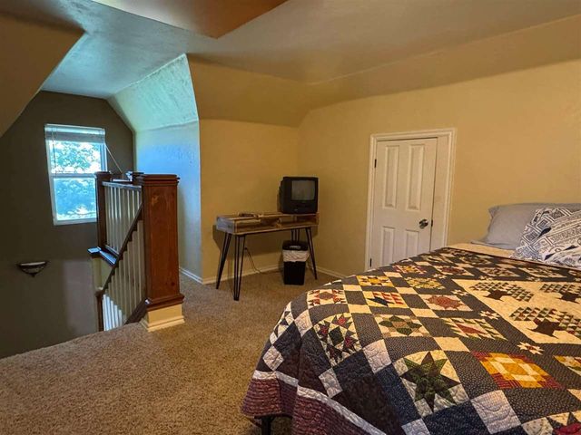 704 6th St, Elgin, OK 73538