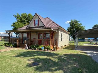 704 6th St, Elgin, OK 73538