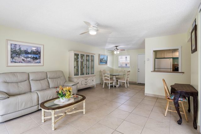 721 Lori Drive 113, Palm Springs, FL 33461