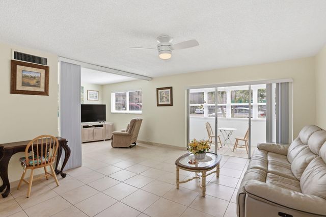 721 Lori Drive 113, Palm Springs, FL 33461