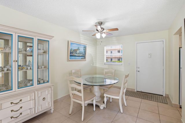 721 Lori Drive 113, Palm Springs, FL 33461
