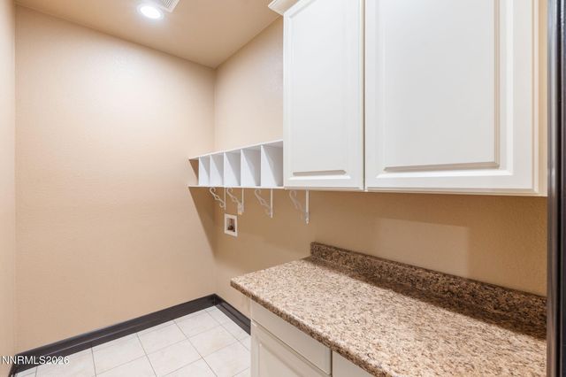 5764 Carl Dr Drive, Reno, NV 89511