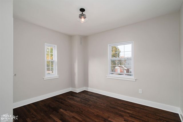 1837 Brys Drive, Grosse Pointe Woods, MI 48236