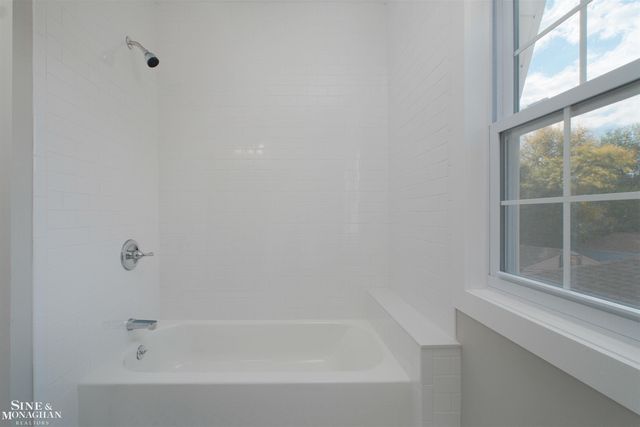 1837 Brys Drive, Grosse Pointe Woods, MI 48236