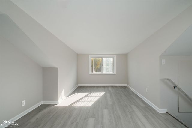 1837 Brys Drive, Grosse Pointe Woods, MI 48236
