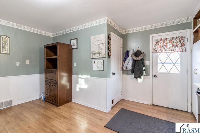 711 E Blue Earth Street, Lake Crystal, MN 56055