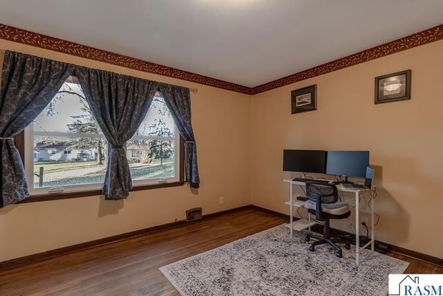 711 E Blue Earth Street, Lake Crystal, MN 56055