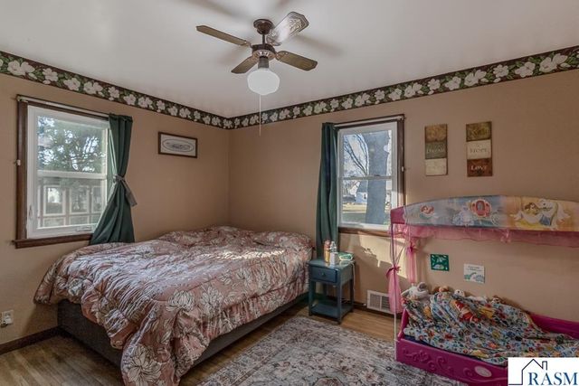 711 E Blue Earth Street, Lake Crystal, MN 56055