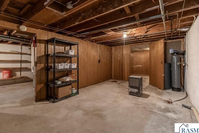 711 E Blue Earth Street, Lake Crystal, MN 56055