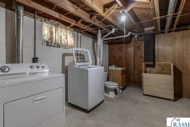 711 E Blue Earth Street, Lake Crystal, MN 56055