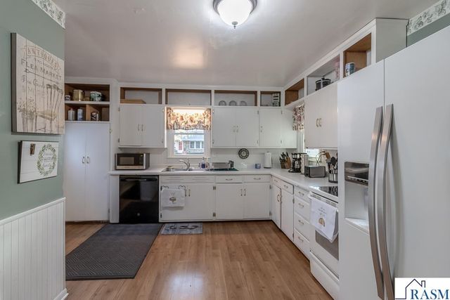 711 E Blue Earth Street, Lake Crystal, MN 56055