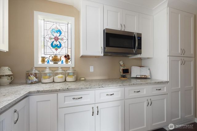 1596 Links Way, Oak Harbor, WA 98277