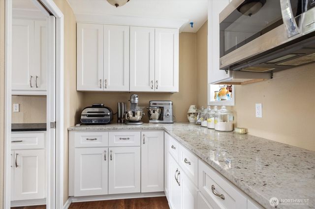 1596 Links Way, Oak Harbor, WA 98277