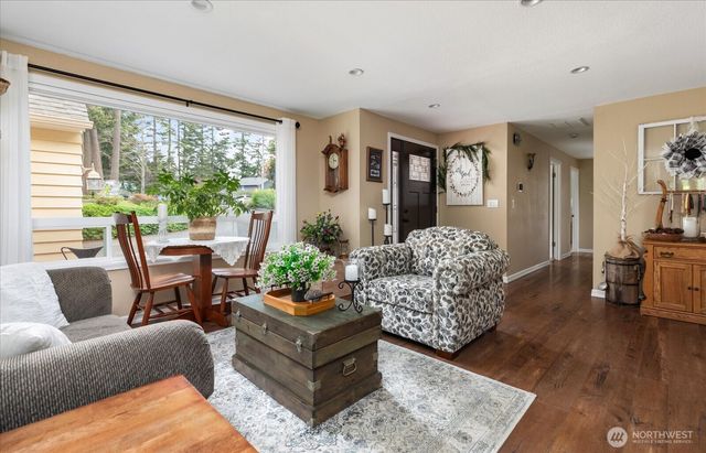 1596 Links Way, Oak Harbor, WA 98277