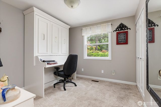 1596 Links Way, Oak Harbor, WA 98277