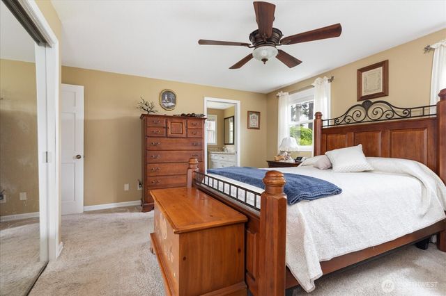 1596 Links Way, Oak Harbor, WA 98277