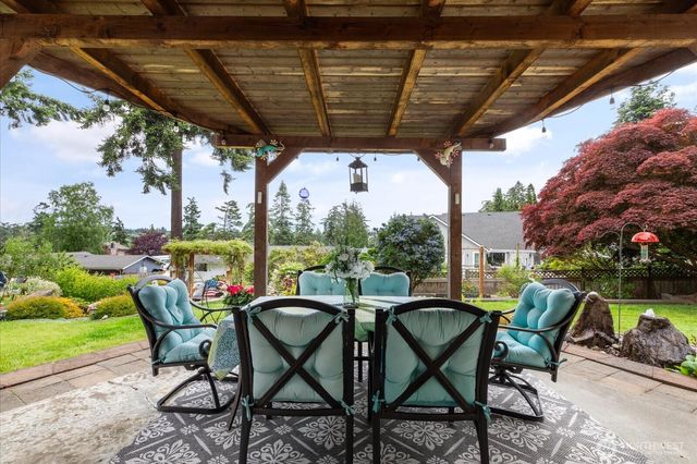 1596 Links Way, Oak Harbor, WA 98277